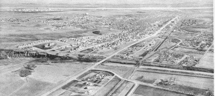 1955 aerial view of Mandan looking east-northeast