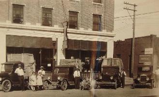 Historic image from the Henry L. Dahners (1888-1971) page