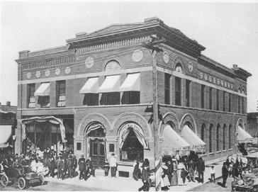 Historic image from the Hiram Rogers Lyon (1856-1921) page