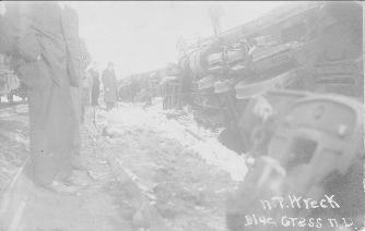 A 1920s Northern Pacific derailment at Blue Grass Siding