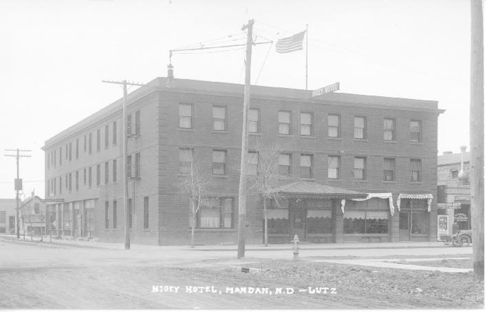 Historic image from the Hotel Nigey aka McDonald Hotel page