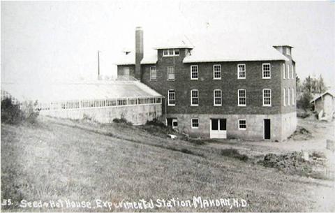 Historic image from the July 2012 Ag Station Centennial page