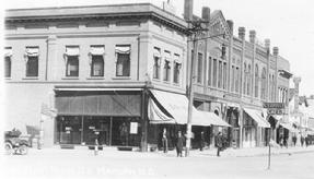 Historic image from the Answers for Questions about Mandan's History page